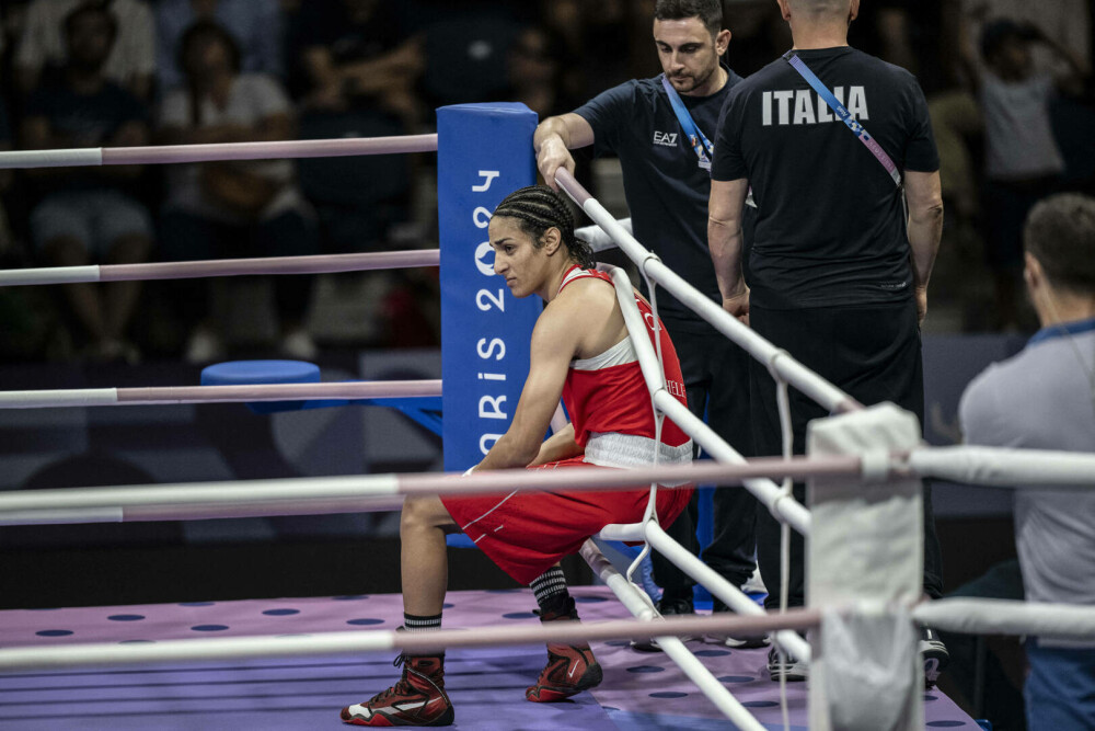 Controverse la box feminin. O sportivă descalificată la Mondiale pentru nivelul de testosteron și-a lovit puternic adversara - Imaginea 15