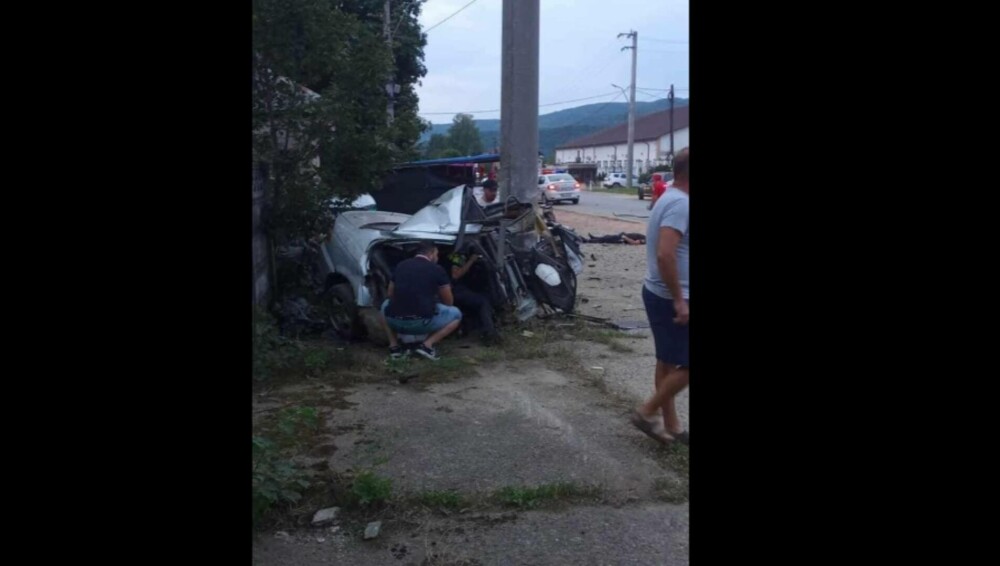 Doi agenţi de poliţie au murit într-un accident rutier, în Maramureș, iar colega lor e grav rănită - Imaginea 1