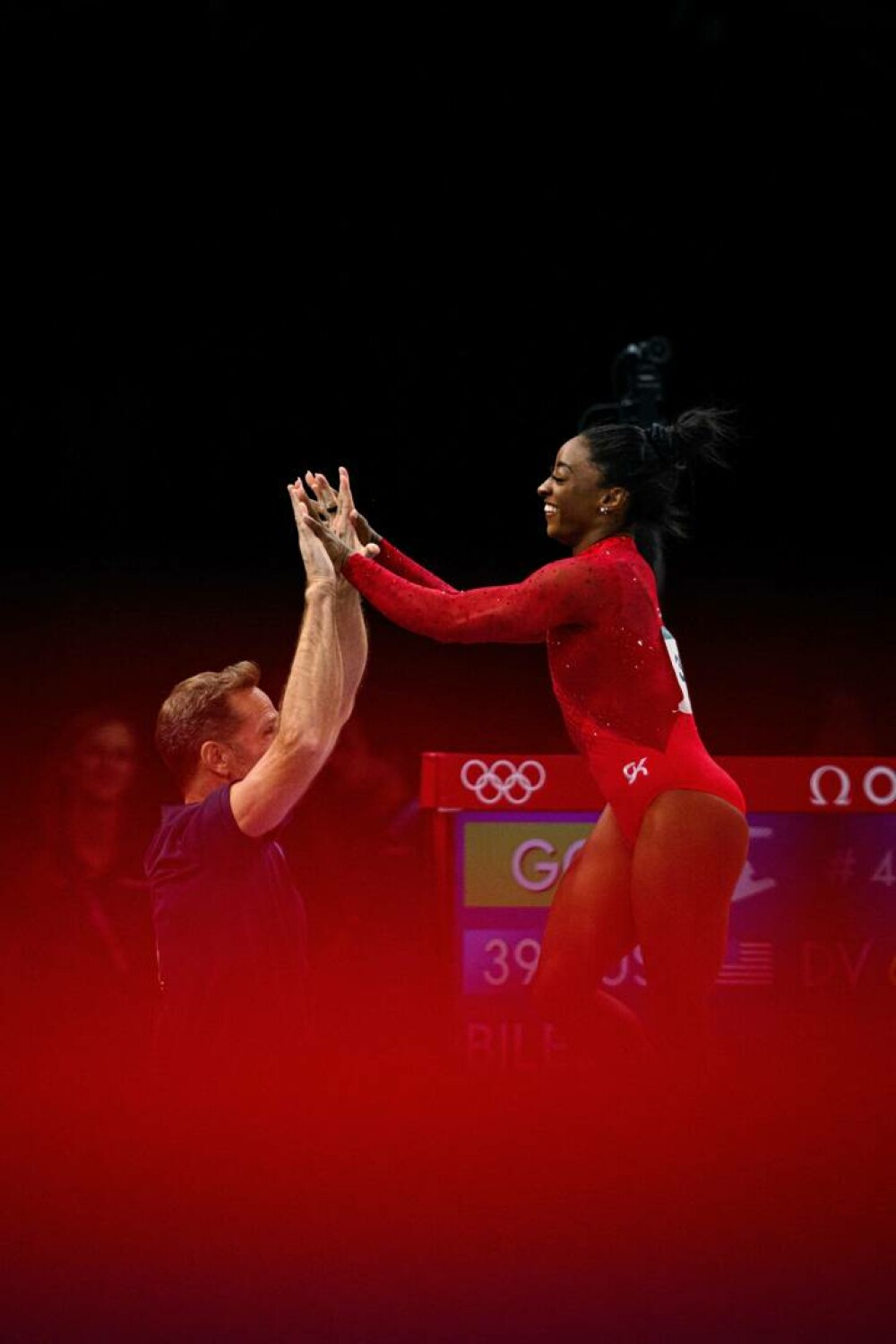 Gimnasta Simone Biles a câştigat aurul olimpic şi în finală la sărituri, la Jocurile Olimpice de la Paris. FOTO - Imaginea 3