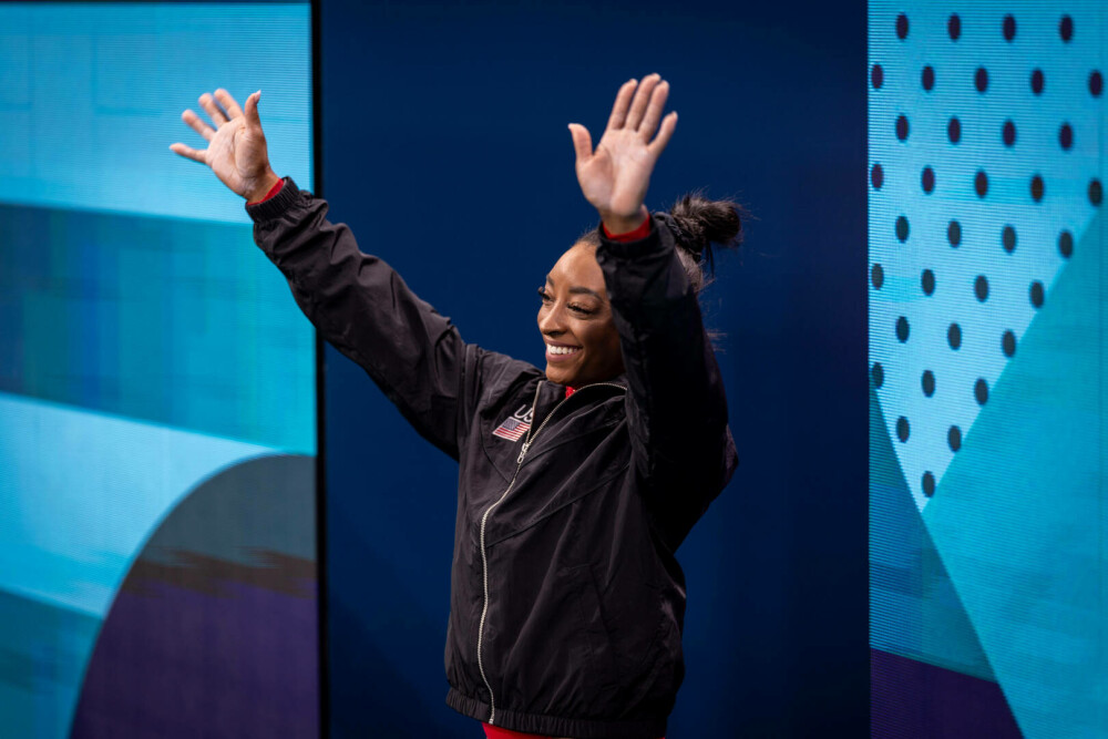 Gimnasta Simone Biles a câştigat aurul olimpic şi în finală la sărituri, la Jocurile Olimpice de la Paris. FOTO - Imaginea 7