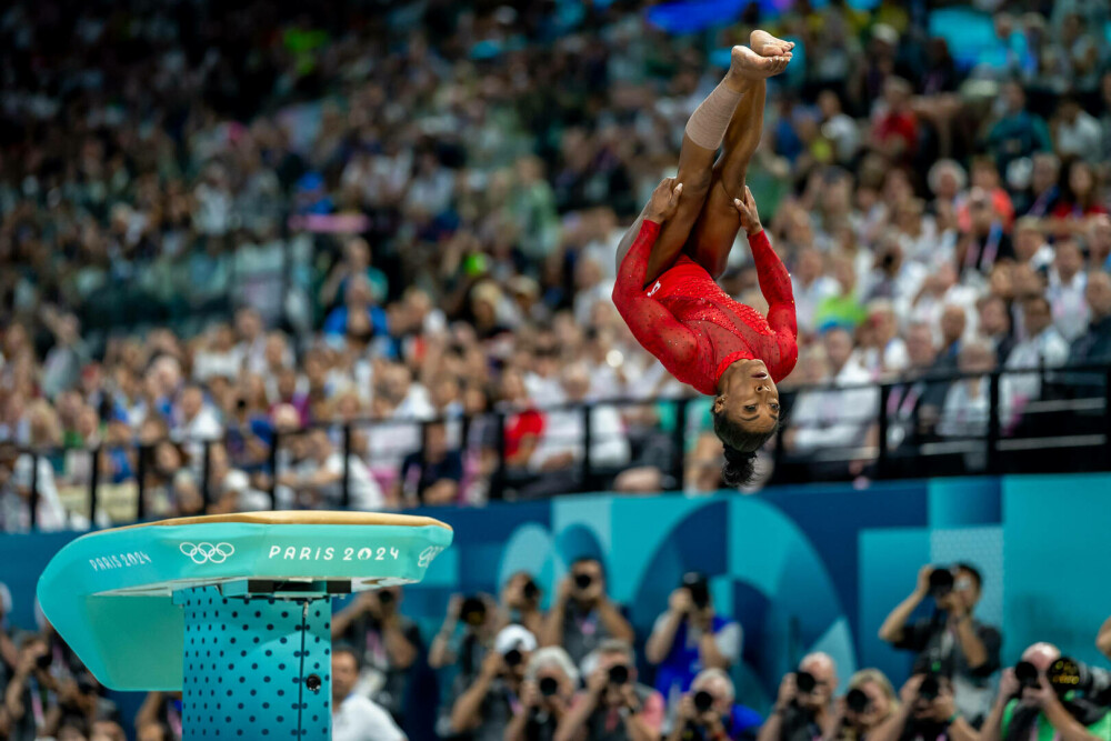 Gimnasta Simone Biles a câştigat aurul olimpic şi în finală la sărituri, la Jocurile Olimpice de la Paris. FOTO - Imaginea 8