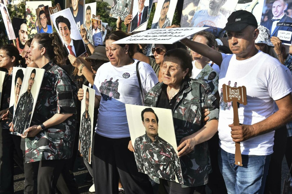 Manifestaţie în portul Beirut, la patru ani de la explozie, de teama izbucnirii unui război. „Criminalii nu au fost arestaţi” - Imaginea 6