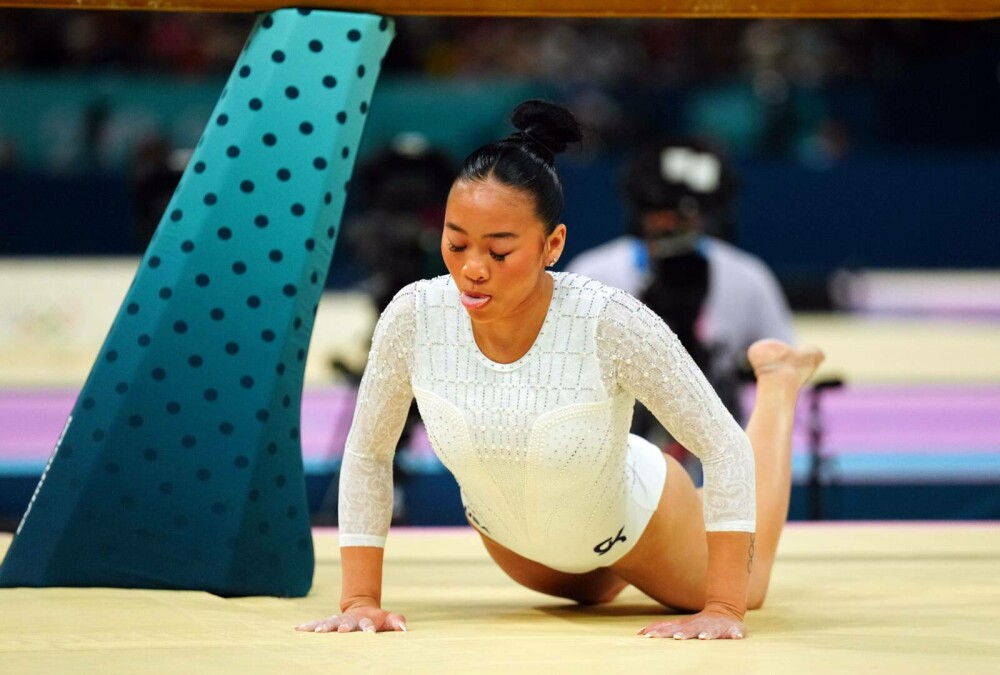 JO 2024. Sabrina Maneca Voinea, locul 8 în finală la bârnă, după ce a căzut de două ori. Cine a luat aurul olimpic. FOTO - Imaginea 10