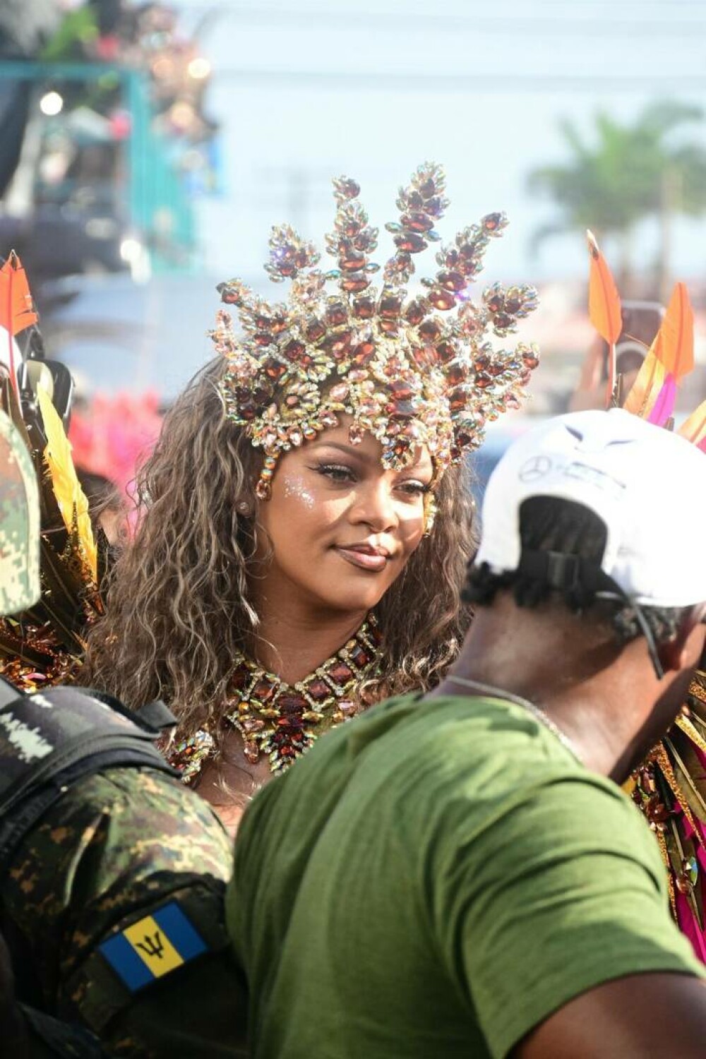 Rihanna, aşa cum nu am mai văzut-o. Cum a apărut în fața fanilor la carnavalul din Barbados. GALERIE FOTO - Imaginea 5