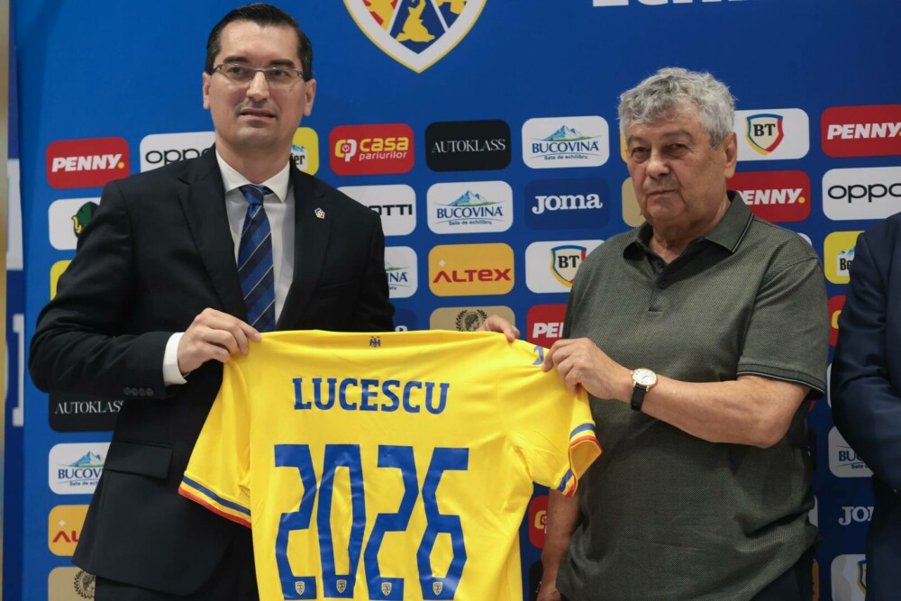 Mircea Lucescu, prezentat oficial ca nou selecţioner al României: „Continuăm această poveste minunată împreună”. FOTO&VIDEO - Imaginea 11