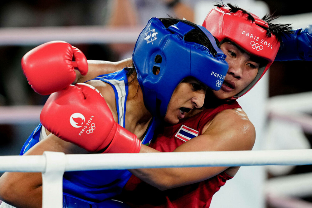 Controversata Imane Khelif se luptă pentru aurul olimpic după ce și-a învins adversara în semifinală | Video - Imaginea 9