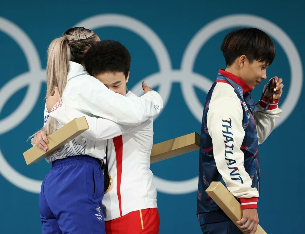 Jocurile Olimpice 2024. Mihaela Cambei: Sunt mândră de ce am reuşit, e prima medalie olimpică din istorie la haltere feminin - Imaginea 4