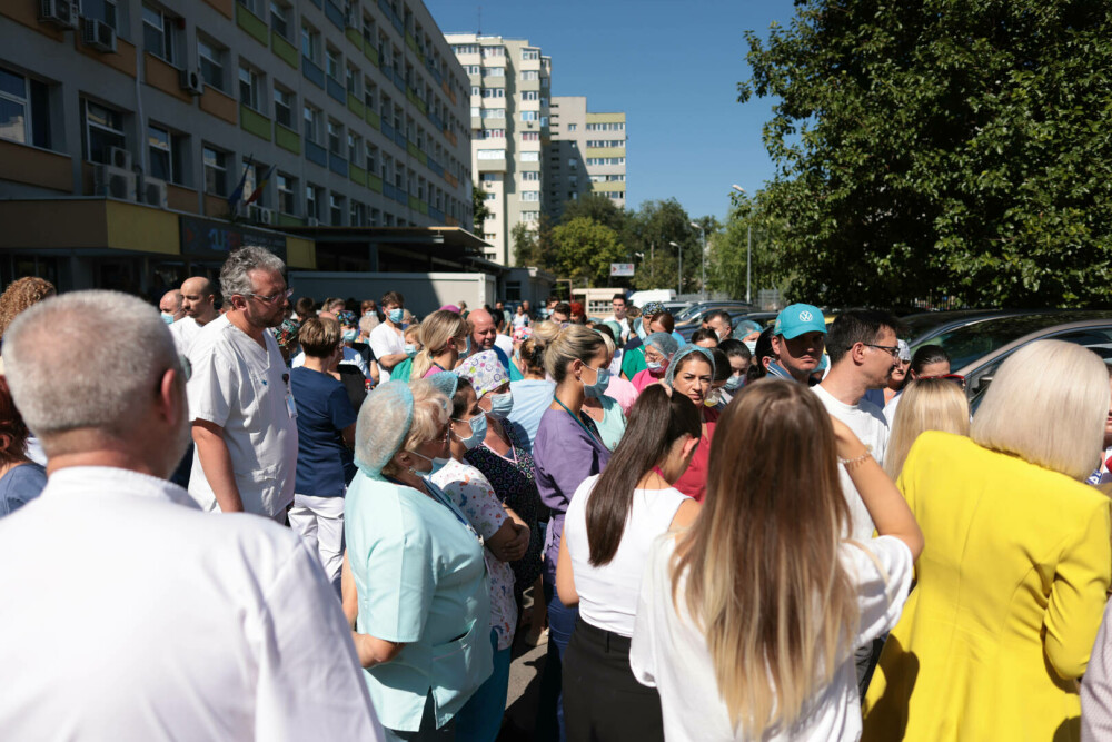 Medicii de la ATI, Spitalul Pantelimon, își anunță demisia din gărzi și acuză presiuni la cote „incredibil de suportat” - Imaginea 1