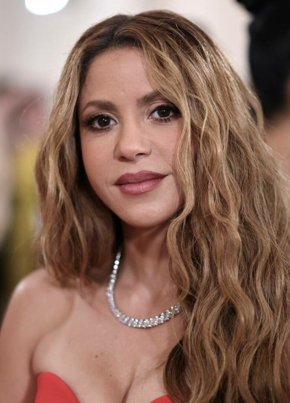 Shakira, surprinsă în compania unui bărbat misterios în Miami, după ce a spus că nu se gândește la întâlniri. VIDEO - Imaginea 11