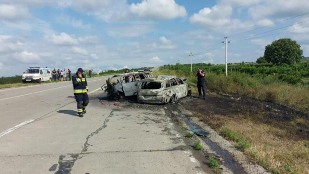 Au ars de vii. Accident cu 5 morți și 6 răniți grav, în Republica Moldova. Greșeala flagrantă a unui șofer - Imaginea 4