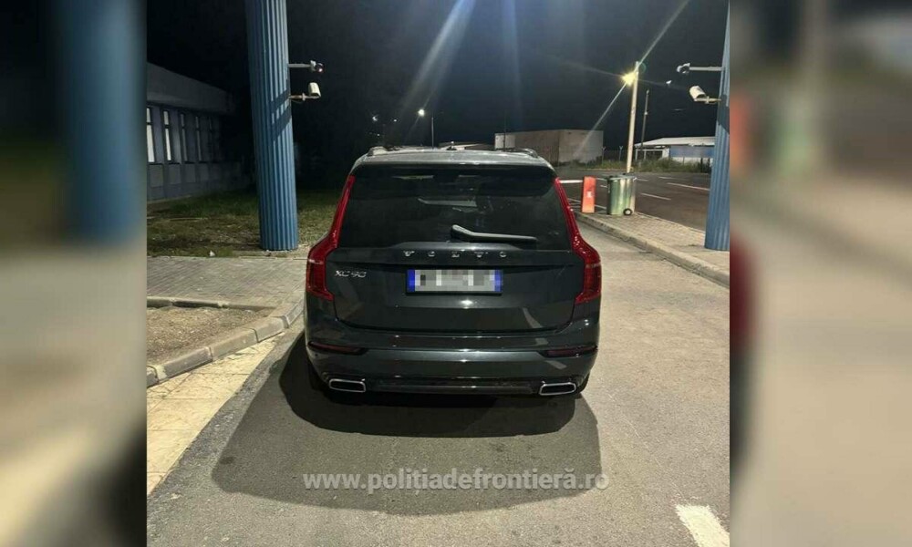 Un tânăr a rămas fără mașina de 60.000 de euro după un control al polițiștilor din Timiș. Ce au descoperit | FOTO - Imaginea 3