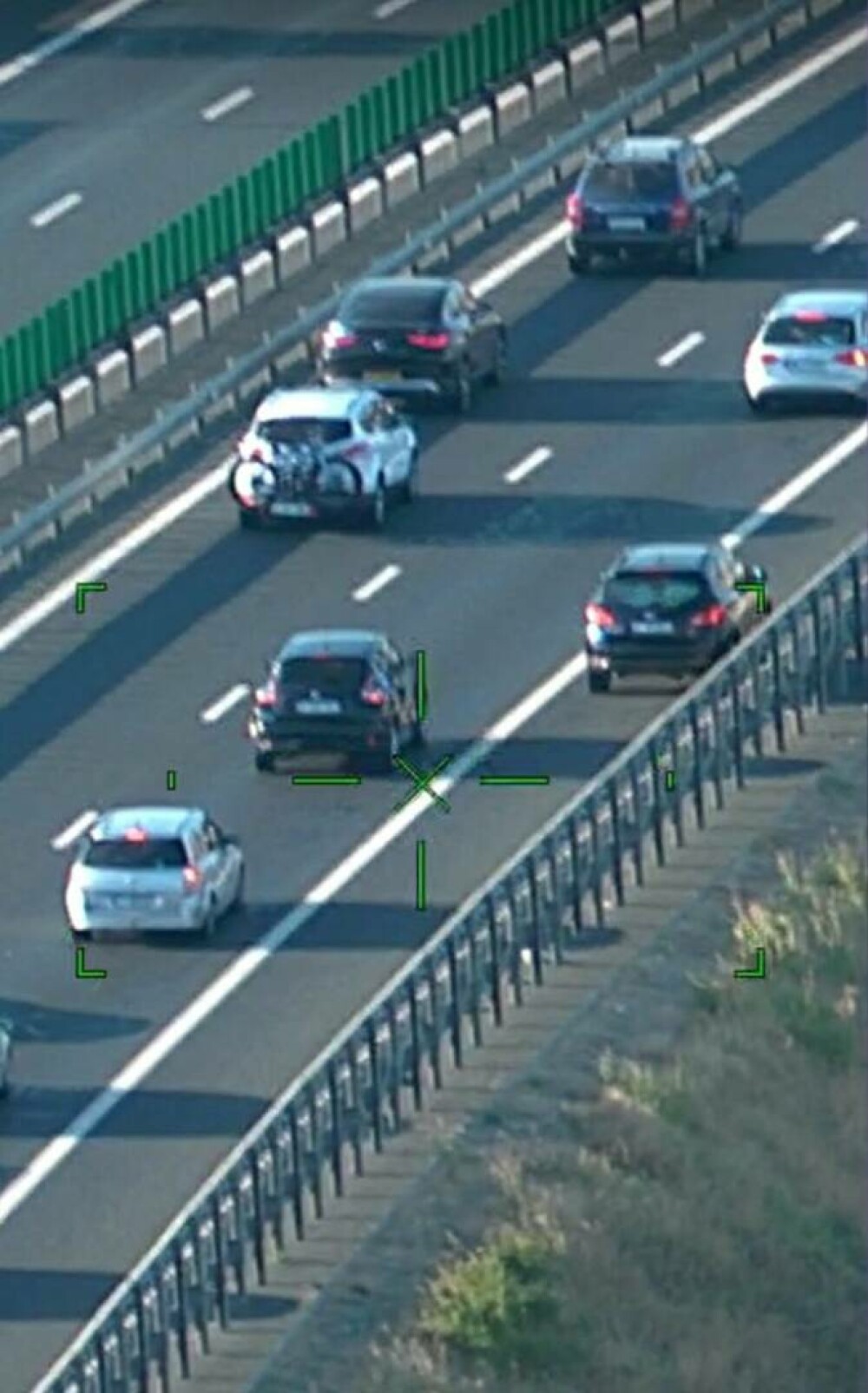 Ce a surprins un elicopter al Poliției Române pe Autostrada Soarelui. FOTO - Imaginea 2