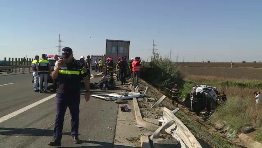 Greșeala făcută de șoferul de TIR care a dus la tragedia de pe autostrada A4. Microbuzul staționa pe banda de urgență - Imaginea 6