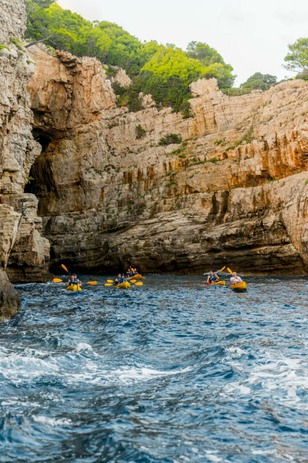 Plaje secrete și golfuri izolate în Europa. Destinații de vis pe coasta europeană, de care puțini turiști au auzit - Imaginea 8