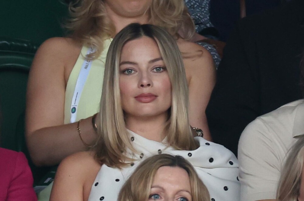 Margot Robbie, cu burtica de gravidă la vedere. Cum a fost surprinsă de paparazzi. GALERIE FOTO - Imaginea 6