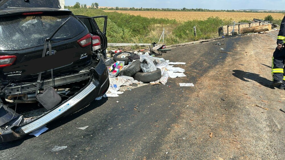 Accident grav pe A1. Consulul Ungariei la București a murit pe loc. Mașina i-a fost distrusă complet de un TIR - Imaginea 2