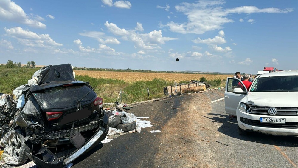 Accident grav pe A1. Consulul Ungariei la București a murit pe loc. Mașina i-a fost distrusă complet de un TIR - Imaginea 3