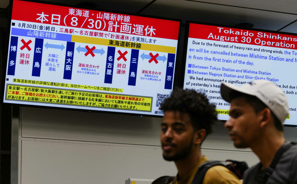 Daune în Japonia, după taifunul Shanshan. Cel puțin cinci persoane au murit şi milioane sunt evacuate | VIDEO & GALERIE FOTO - Imaginea 7