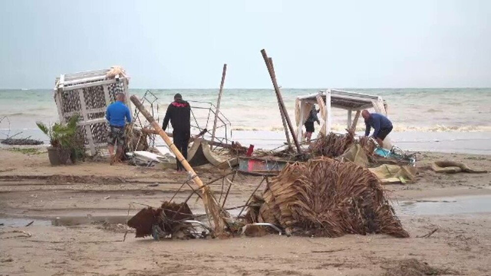 VIDEO. Cum arată acum Vama Veche, după ce a fost distrusă de furtunile torențiale. Noi imagini cu dezastrul produs de natură - Imaginea 4