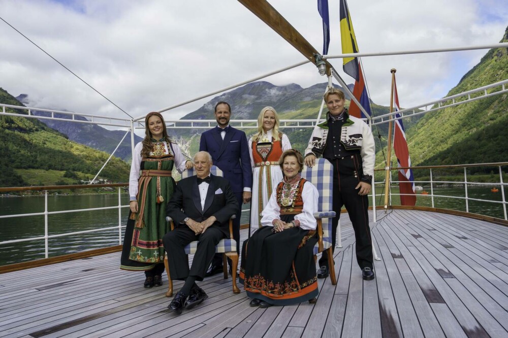 Cea mai controversată nuntă regală. Prințesa Norvegiei, Martha Louise, la altar cu șamanul american. GALERIE FOTO - Imaginea 3