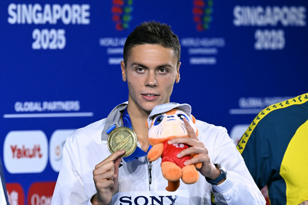 David Popovici, între cei mai buni sportivi din Balcani în 2025. Înotătorul român a fost inclus în top 10 BTA - Imaginea 8