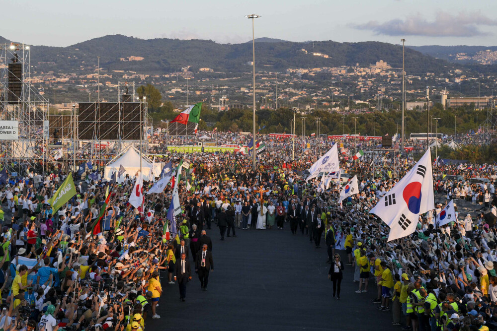 Papa Leon al XVI-lea, la primul său mare eveniment: ”Suntem alături de tinerii din Gaza, de tinerii din Ucraina” - Imaginea 4