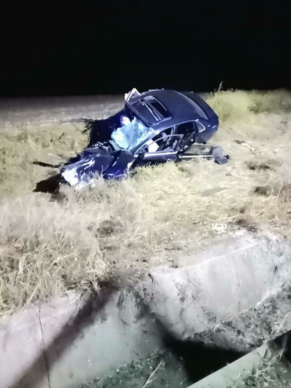 Doi adolescenţi au murit într-un accident cumplit în Teleorman. Alţi doi tineri au fost răniţi. FOTO - Imaginea 4