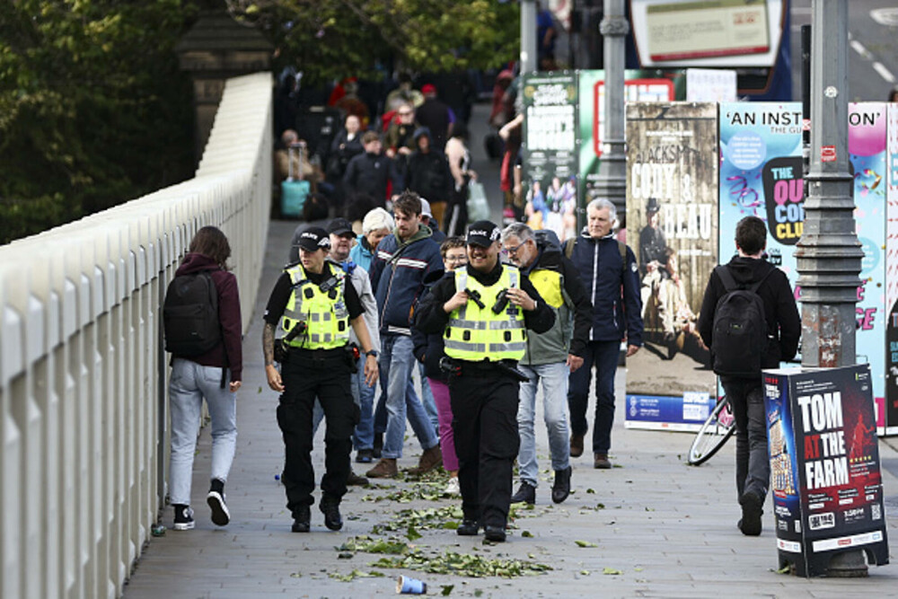 Scoţia, zguduită de o furtună neobişnuit de puternică. Rafale de vânt de 200 km/h, pagube majore şi haos în transporturi - Imaginea 6