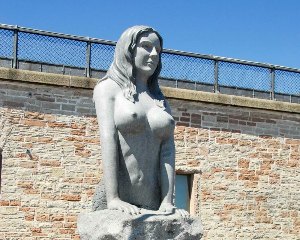 Marea Sirenă din Danemarca iscă scandal, din cauza sânilor săi prea voluptuoși. ”Visul înfierbântat al unui bărbat” | FOTO - Imaginea 3