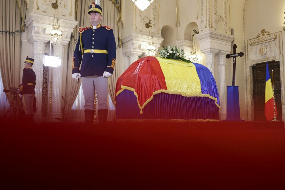 Mesajul soţiei lui Ion Iliescu, la catafalcul fostului preşedinte: 