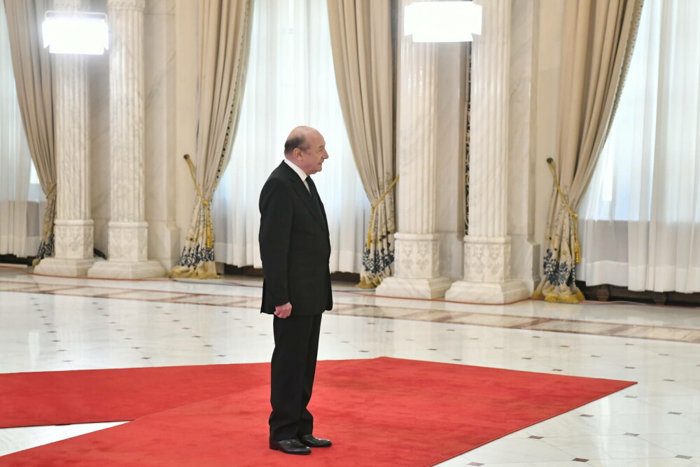 Funeraliile lui Ion Iliescu. Peste 1.000 de oameni i-au adus ultimul omagiu: „Nici pe patul de moarte nu i-a murit zâmbetul” - Imaginea 11