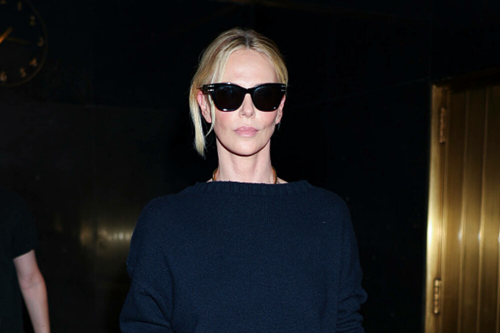 Charlize Theron împlinește 50 de ani. A visat să fie balerină, dar a cucerit Hollywoodul. Imagini de colecție | GALERIE FOTO - Imaginea 16