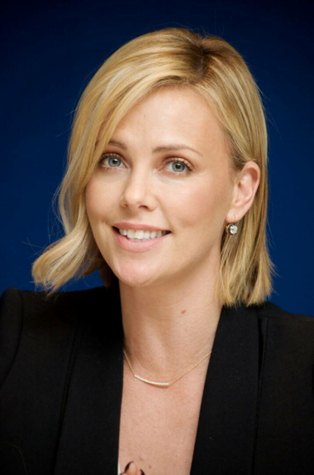 Charlize Theron împlinește 50 de ani. A visat să fie balerină, dar a cucerit Hollywoodul. Imagini de colecție | GALERIE FOTO - Imaginea 31