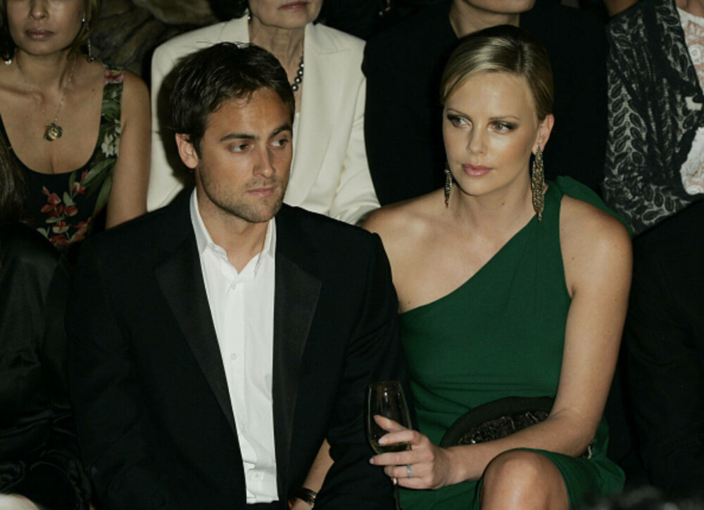 Charlize Theron împlinește 50 de ani. A visat să fie balerină, dar a cucerit Hollywoodul. Imagini de colecție | GALERIE FOTO - Imaginea 35