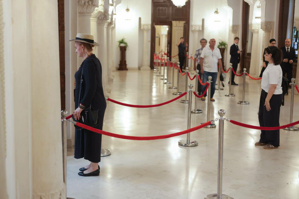 Mesajul soţiei lui Ion Iliescu, la catafalcul fostului preşedinte: 