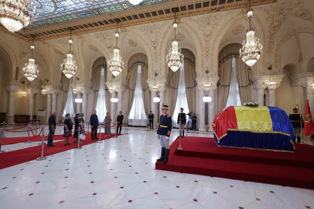 Mesajul soţiei lui Ion Iliescu, la catafalcul fostului preşedinte: 