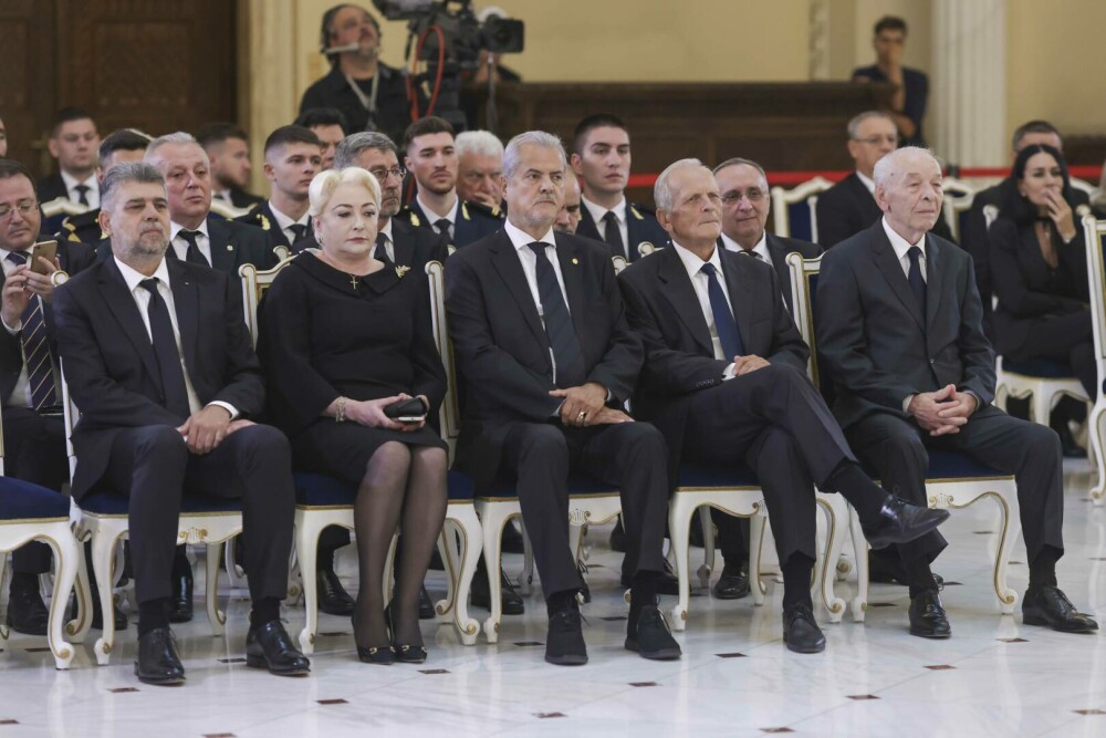 Înmormântarea lui Ion Iliescu, ceremonii oficiale. Nina Iliescu a lipsit de la funeraliile de stat de la Palatul Cotroceni - Imaginea 4