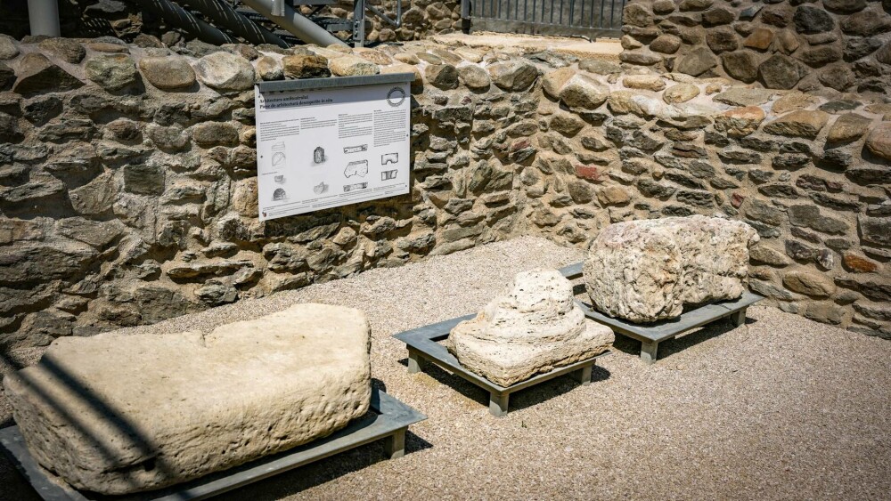 Amfiteatrul roman de la Ulpia Traiana Sarmizegetusa a fost redeschis. Cum arată după ce a fost restaurat. FOTO - Imaginea 1