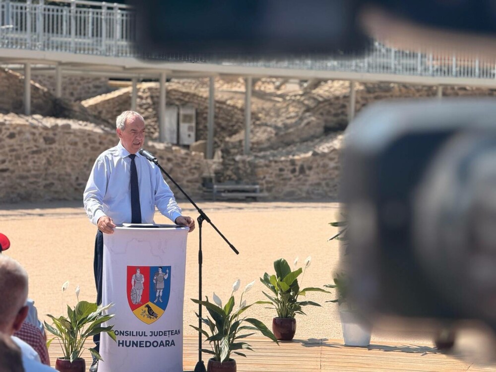 Amfiteatrul roman de la Ulpia Traiana Sarmizegetusa a fost redeschis. Cum arată după ce a fost restaurat. FOTO - Imaginea 2