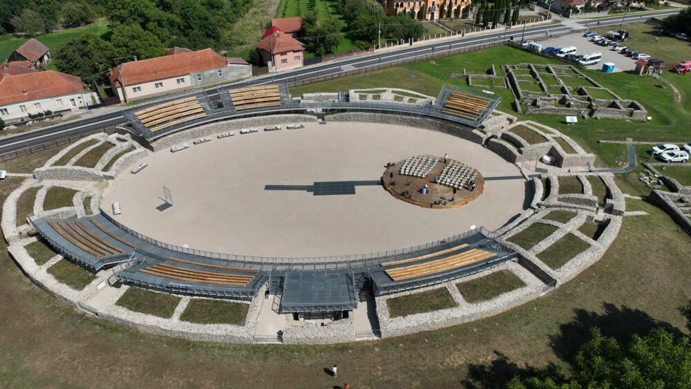 Amfiteatrul roman de la Ulpia Traiana Sarmizegetusa a fost redeschis. Cum arată după ce a fost restaurat. FOTO - Imaginea 8