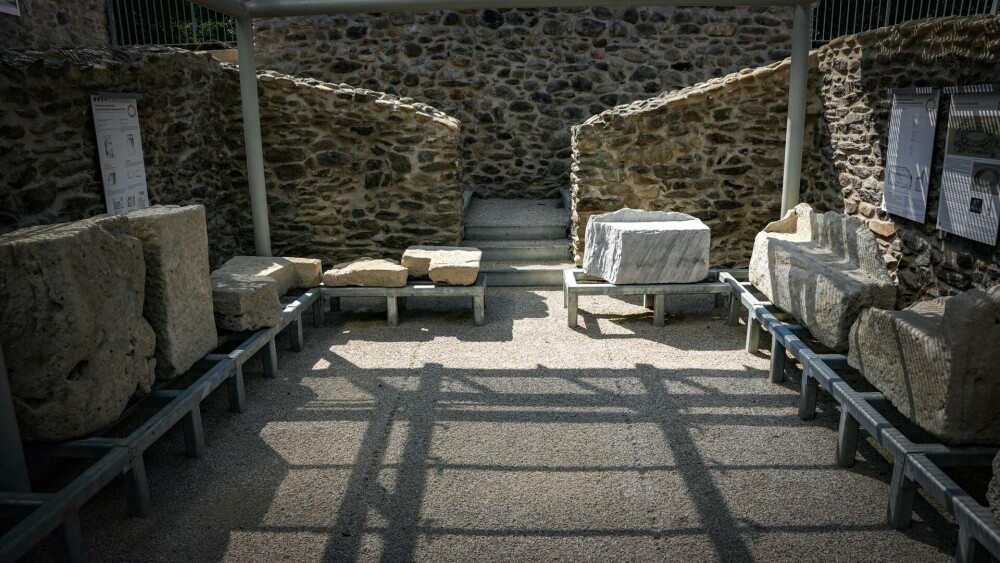 Amfiteatrul roman de la Ulpia Traiana Sarmizegetusa a fost redeschis. Cum arată după ce a fost restaurat. FOTO - Imaginea 11