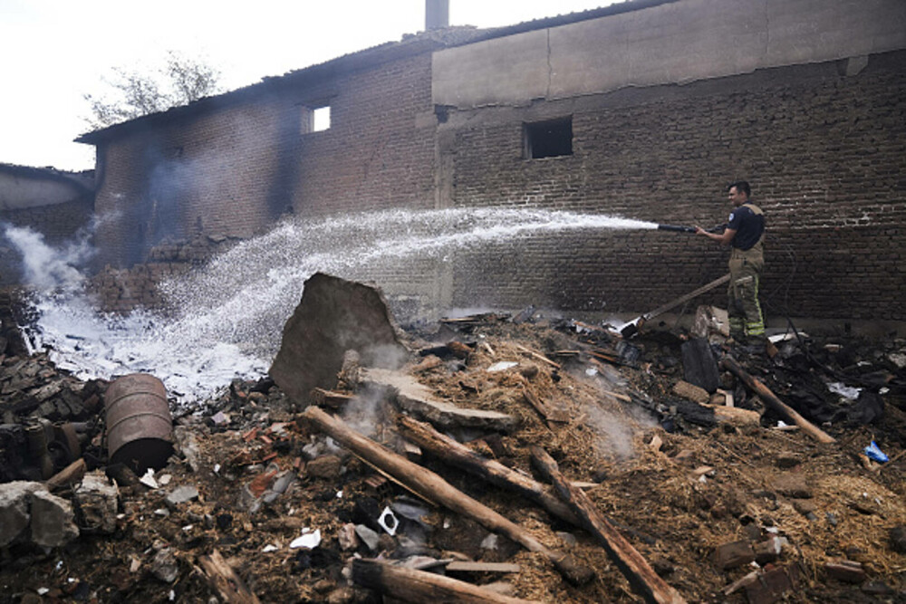 Sudul Europei, în alertă din cauza incendiilor. Flăcările au înghițit case în doar câteva minute, în Grecia și Turcia - Imaginea 7