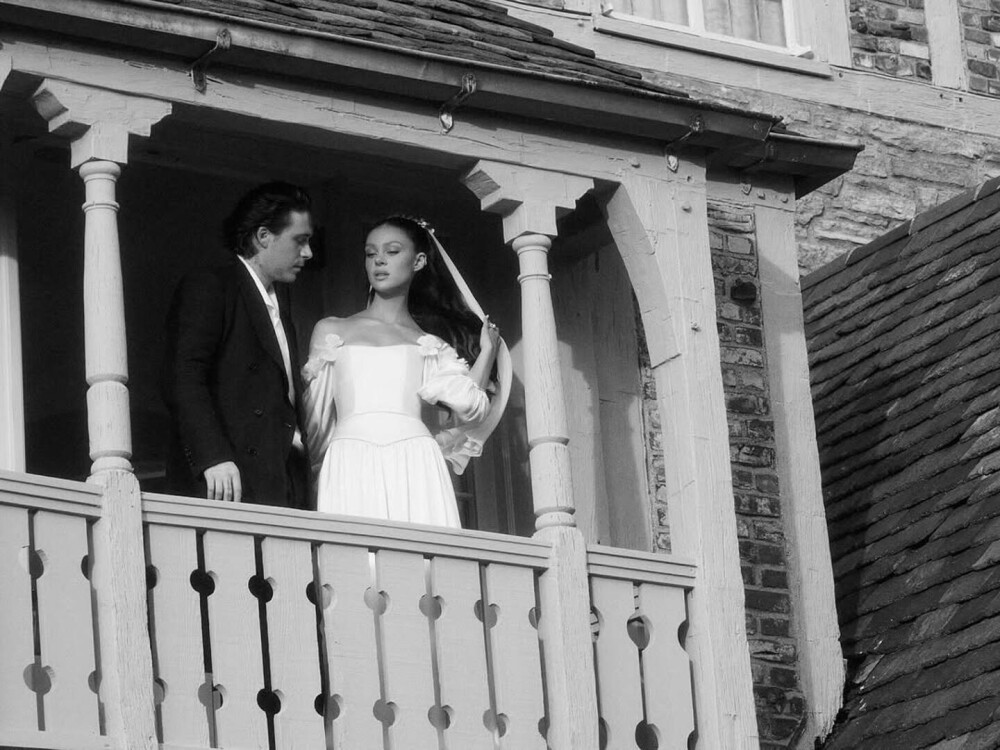 Brooklyn Beckham și Nicola Peltz şi-au reînnoit jurămintele de căsătorie. El nu a invitat niciun membru al familiei lui. FOTO - Imaginea 4