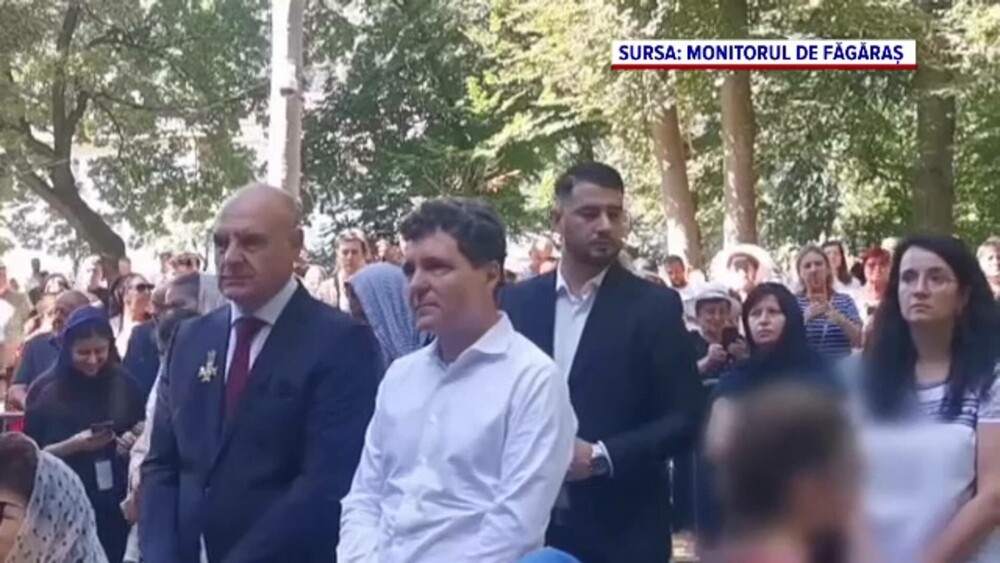 De Sfânta Maria, Nicușor Dan a ales să participe la o slujbă la o mănăstire, în loc de festivităţile oficiale din Constanța - Imaginea 5