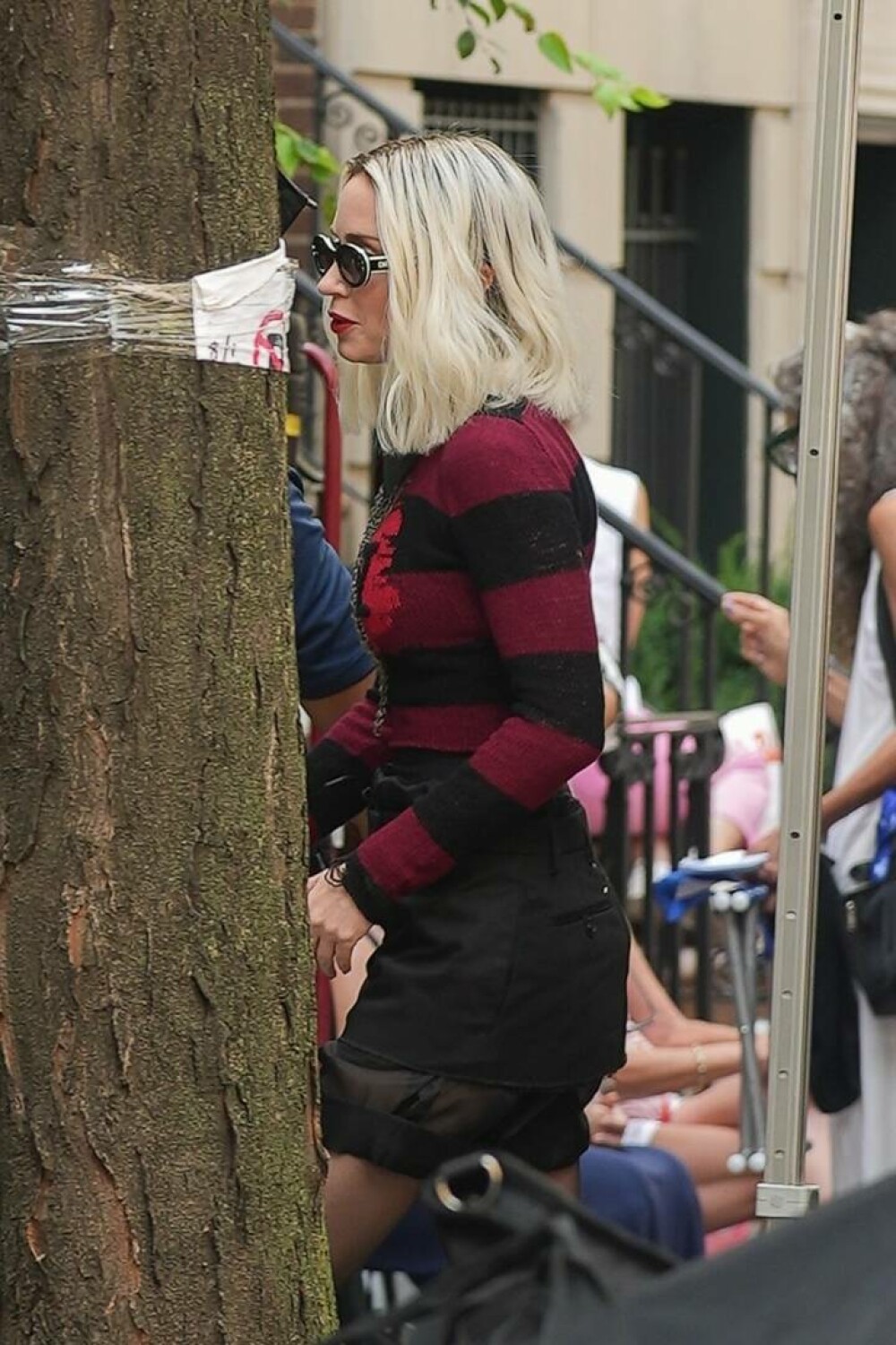 Emily Blunt, de nerecunoscut. Cum s-a transformat actrița pentru rolul din „Diavolul se îmbracă de la Prada 2”. GALERIE FOTO - Imaginea 15