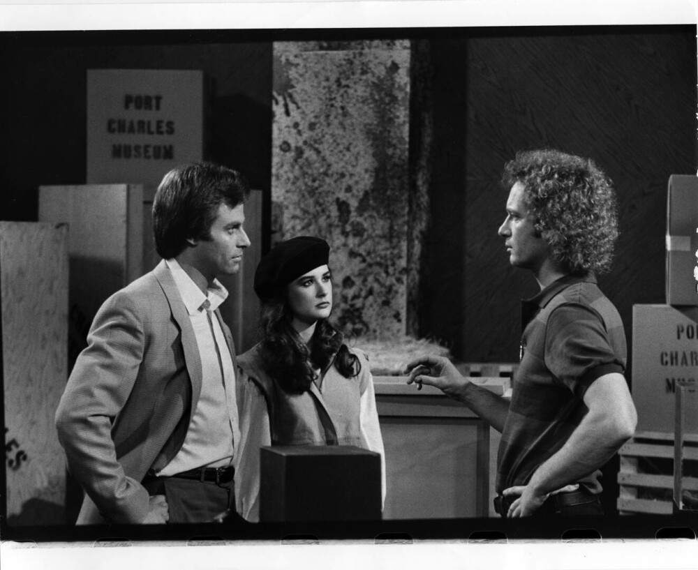 Care este, de fapt, numele real al lui Demi Moore. Detalii neștiute despre copilăria actriței - Imaginea 11