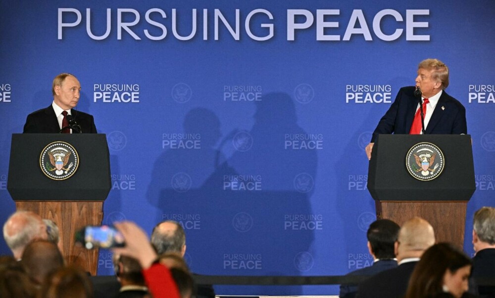 GALERIE FOTO. Cum l-a așteptat Donald Trump cu covorul roșu pe Vladimir Putin, acuzat de crime de război - Imaginea 25