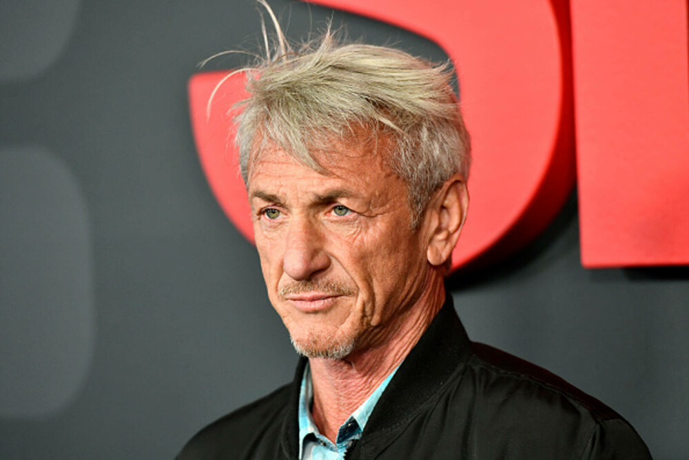 Sean Penn a împlinit 65 de ani. Actorul rămâne un nume iconic al cinematografiei americane. GALERIE FOTO - Imaginea 16