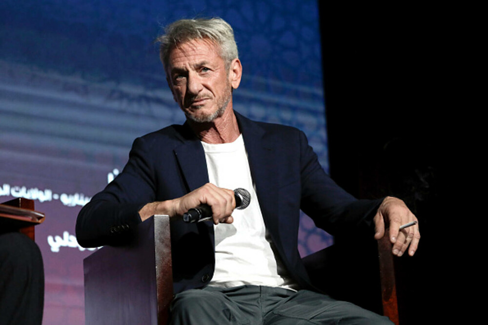 Sean Penn a împlinit 65 de ani. Actorul rămâne un nume iconic al cinematografiei americane. GALERIE FOTO - Imaginea 19