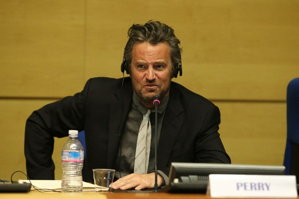 Matthew Perry ar fi împlinit 56 de ani pe 19 august. Moartea actorului a şocat fanii serialului „Friends'”. FOTO - Imaginea 14
